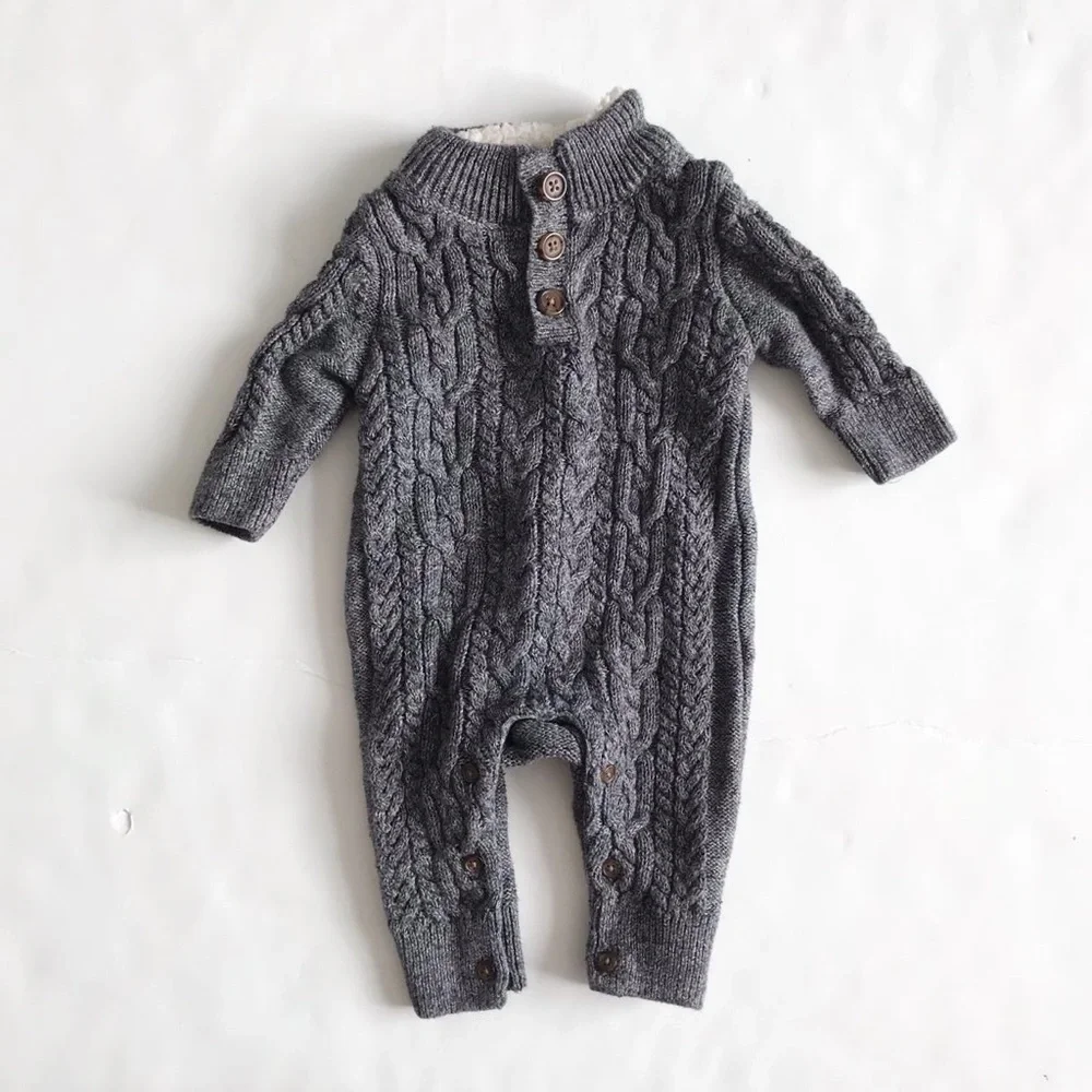 Babygap gray cable knit sherpa collar jumper EUC 0-3 months